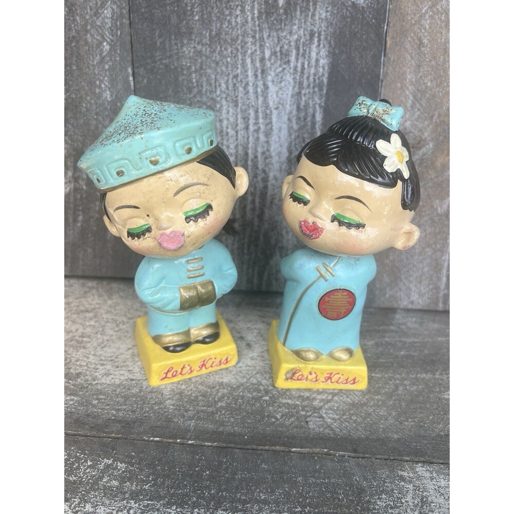 Hand Decorated VTG 1960s Asian Chinese Boy Girl Bobblehead Nodder "Let's Kiss"